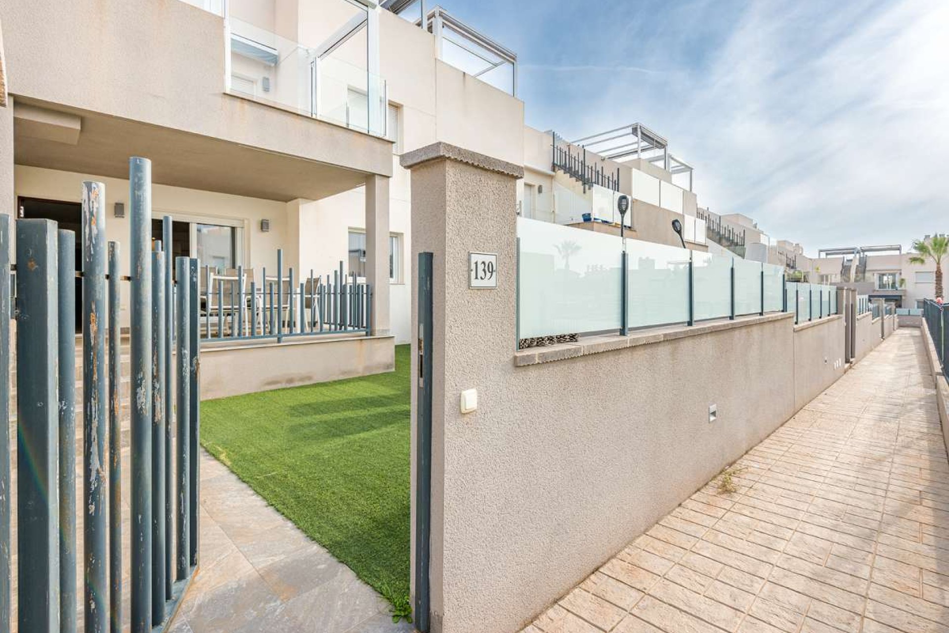 Resale - Bungalow -
Torrevieja - Costa Blanca