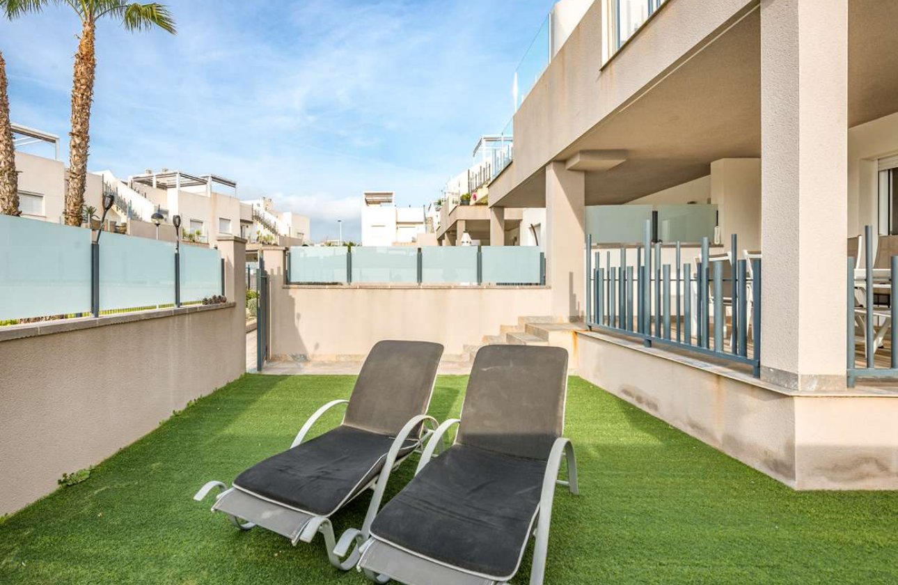 Resale - Bungalow -
Torrevieja - Costa Blanca