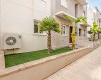 Resale - Bungalow -
Torrevieja - Costa Blanca