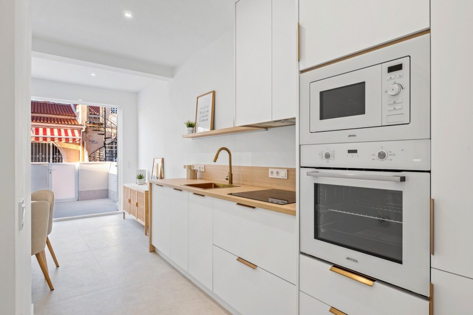 Resale - Bungalow -
Torrevieja - Costa Blanca