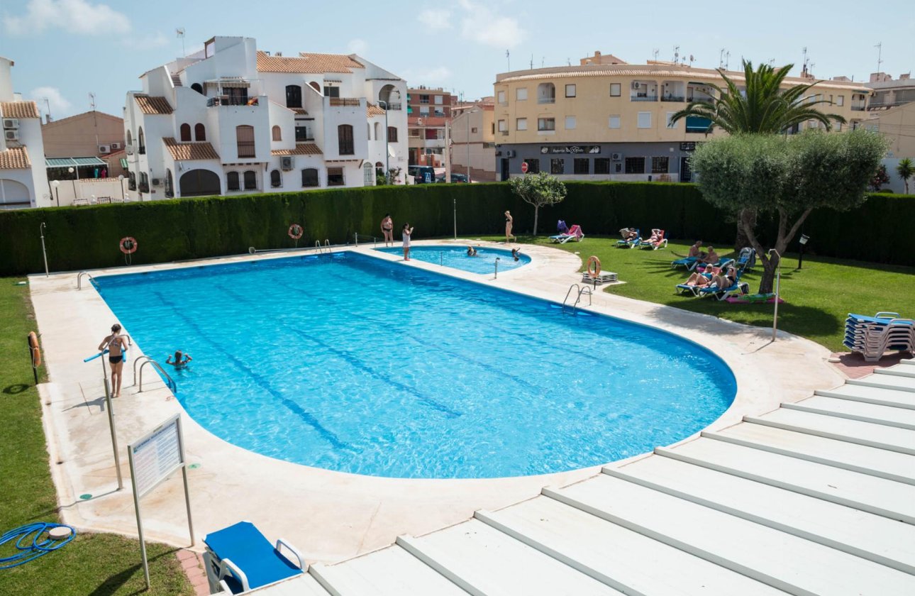 Resale - Bungalow -
Torrevieja - Costa Blanca