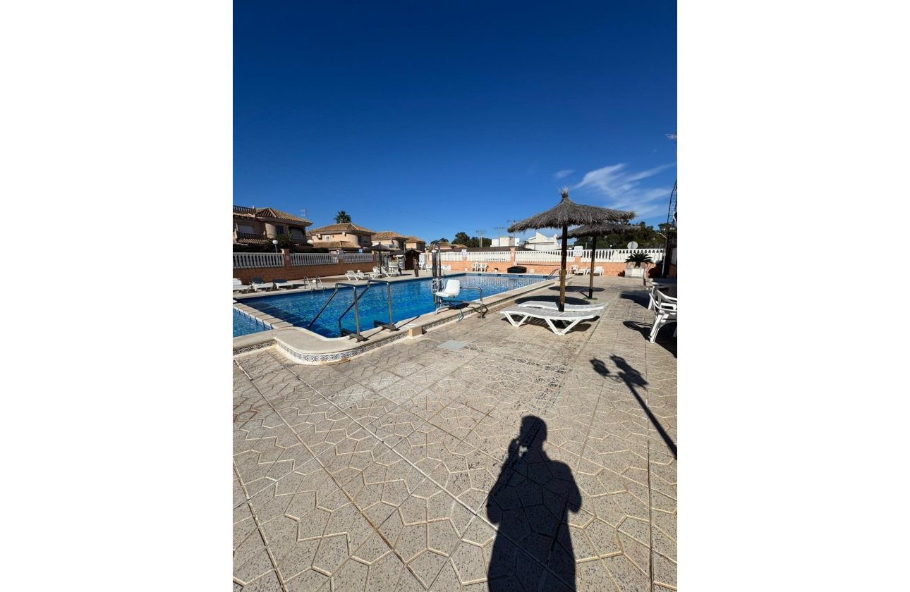 Resale - Bungalow -
Torrevieja - Costa Blanca