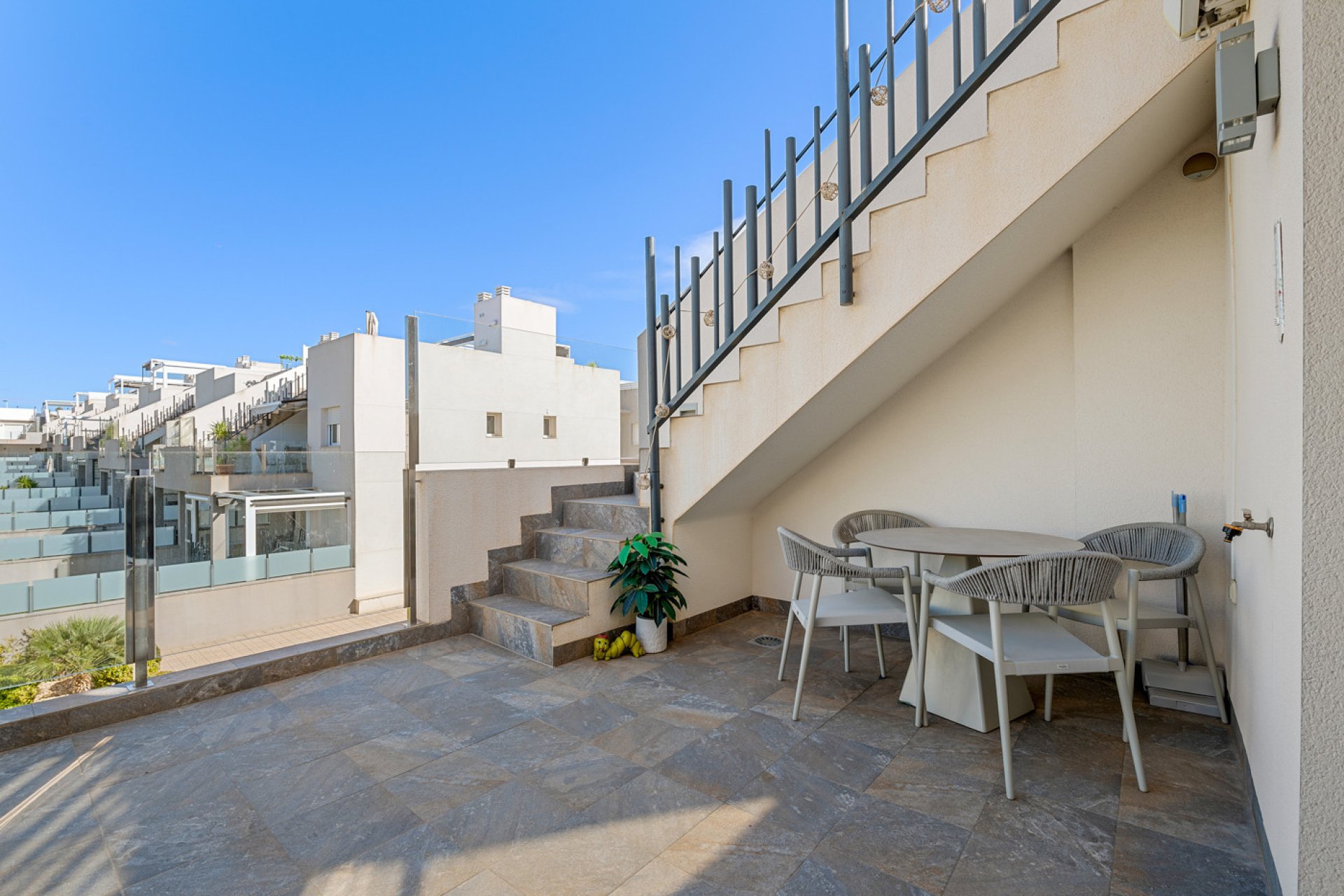 Resale - Bungalow -
Torrevieja - Costa Blanca