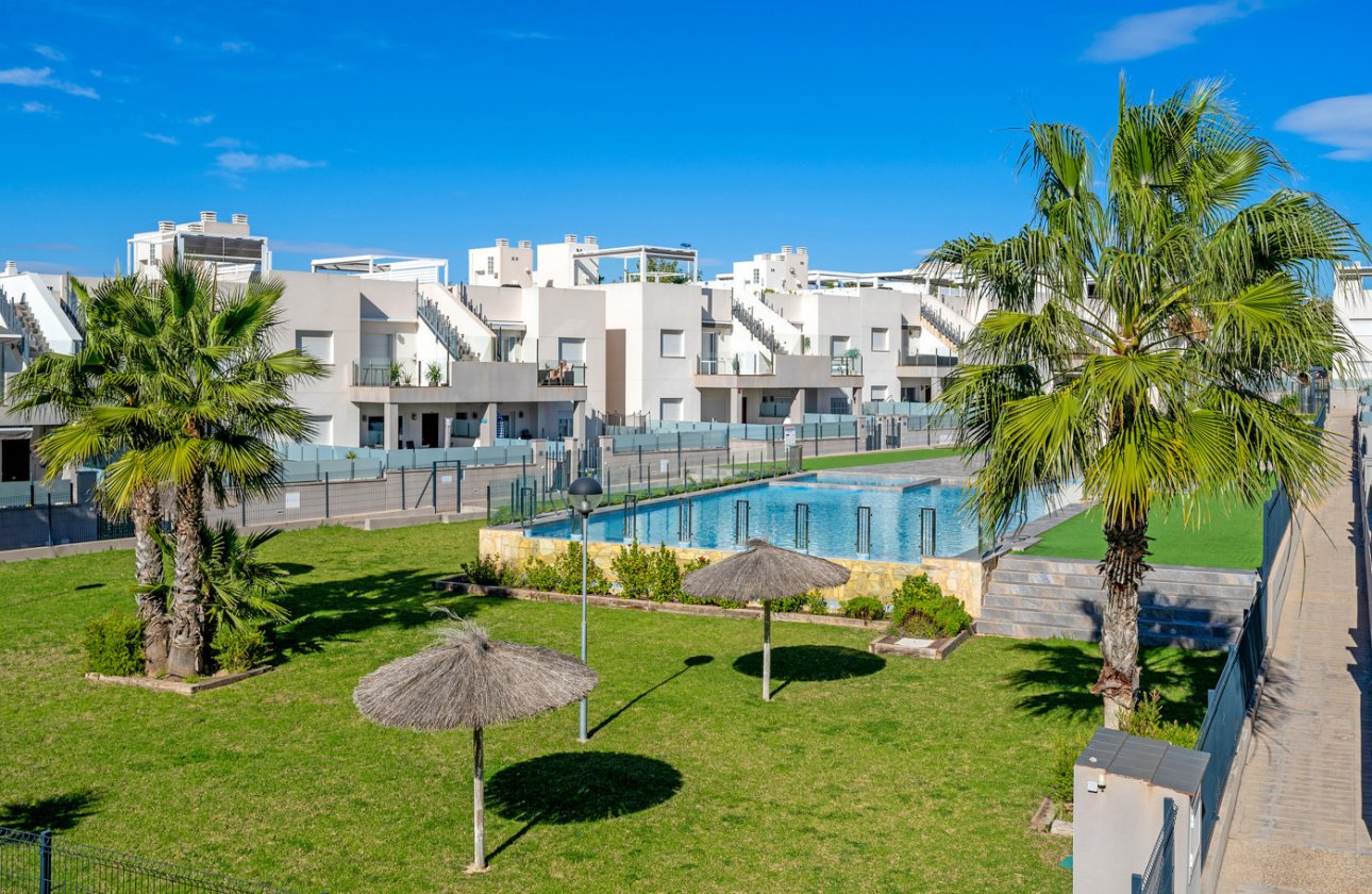 Resale - Bungalow -
Torrevieja - Costa Blanca