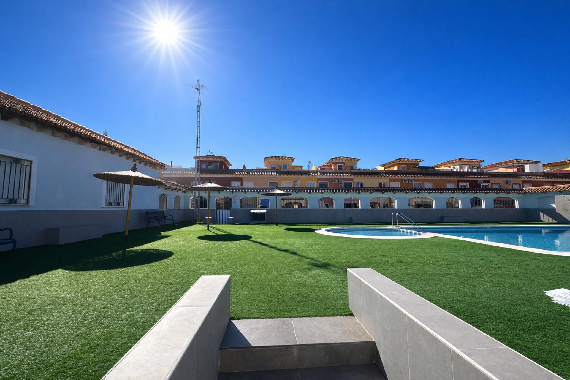 Resale - Bungalow -
Torrevieja - Costa Blanca