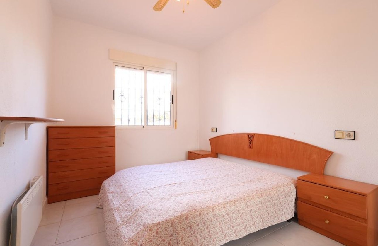 Resale - Bungalow -
Torrevieja - Costa Blanca