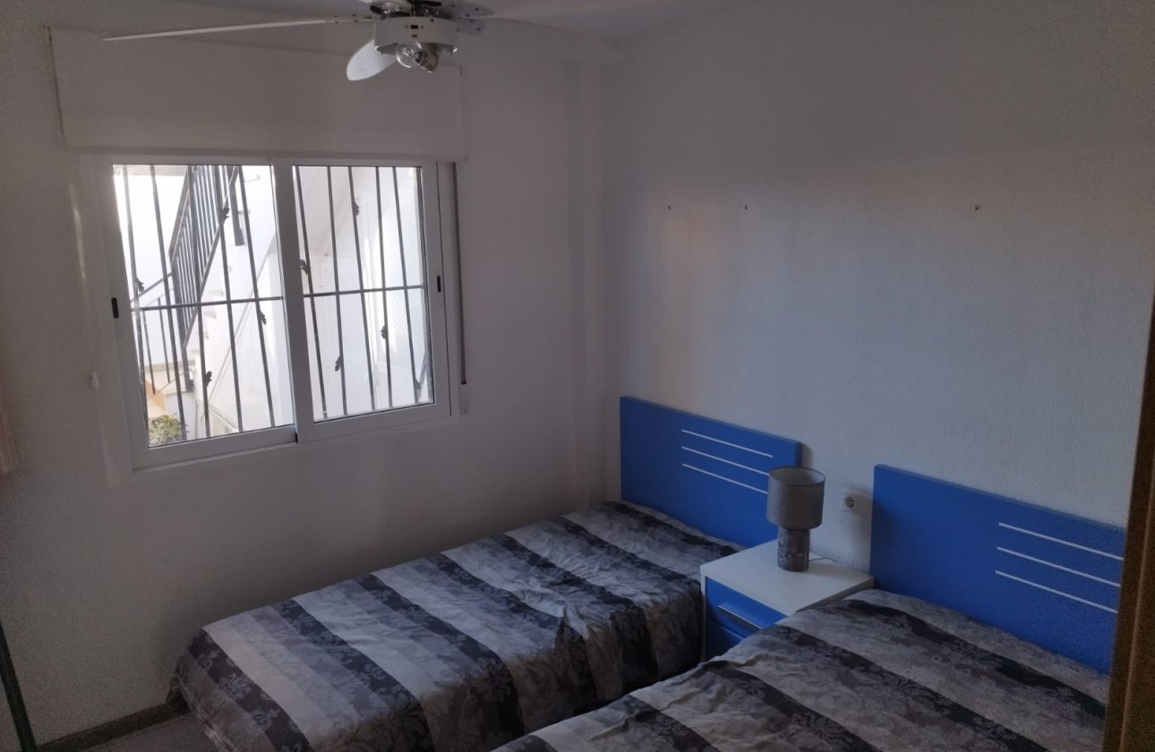 Resale - Bungalow -
Torrevieja - Costa Blanca