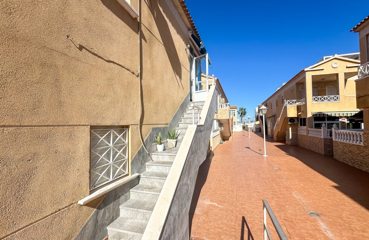 Resale - Bungalow -
Torrevieja - Costa Blanca