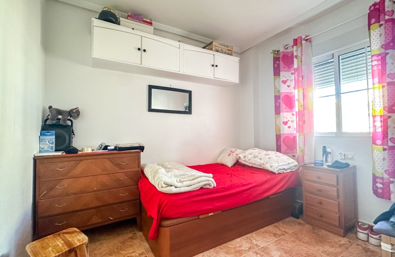 Resale - Bungalow -
Torrevieja - Costa Blanca