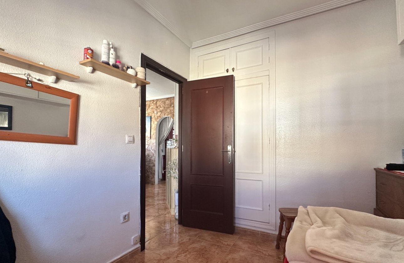 Resale - Bungalow -
Torrevieja - Costa Blanca