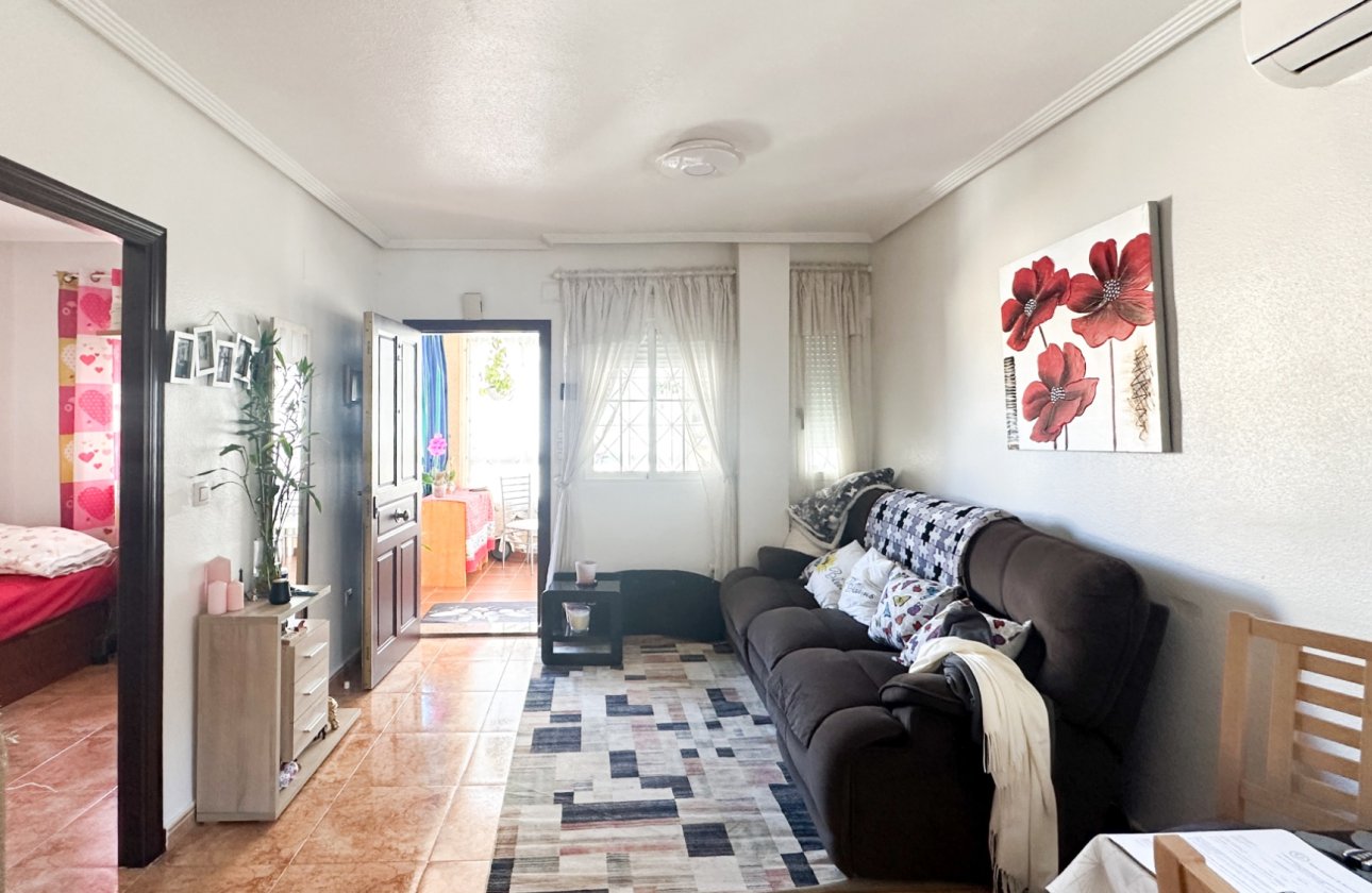 Resale - Bungalow -
Torrevieja - Costa Blanca