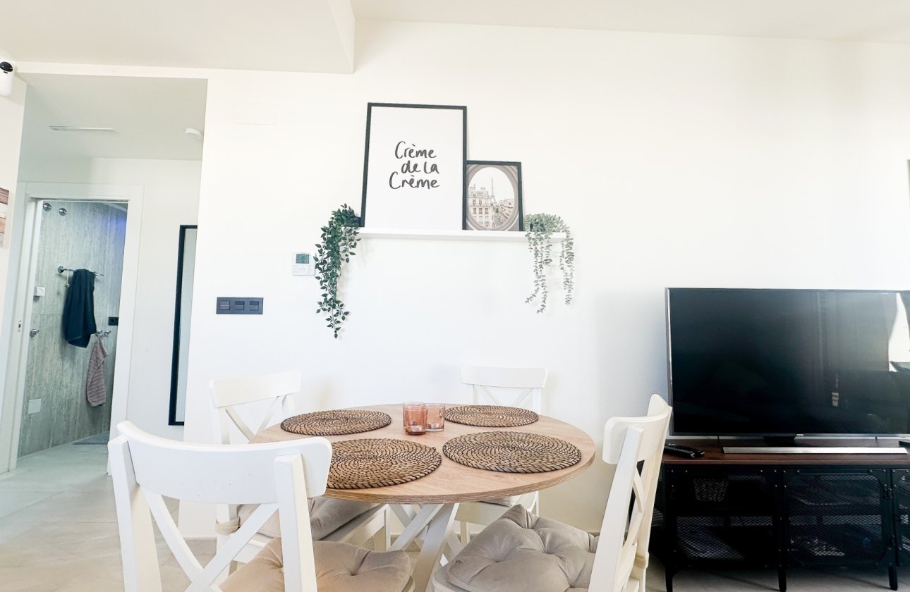 Resale - Bungalow -
Torrevieja - Costa Blanca