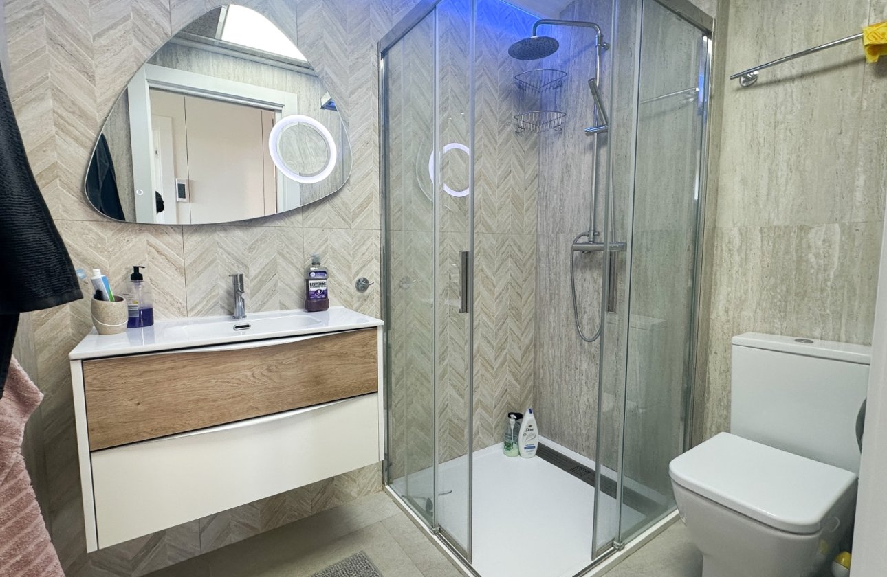 Resale - Bungalow -
Torrevieja - Costa Blanca