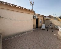 Resale - Bungalow -
Torrevieja - Costa Blanca