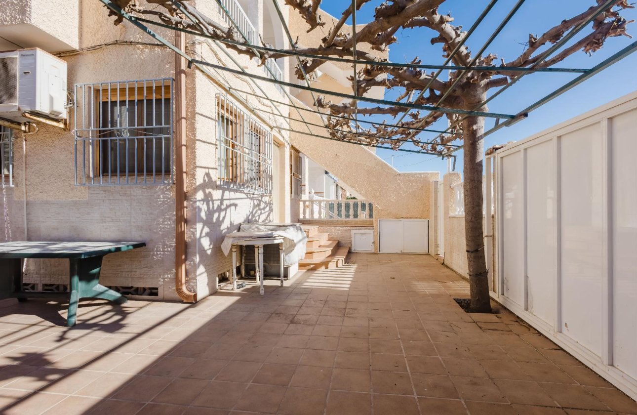 Resale - Bungalow -
Torrevieja - Costa Blanca