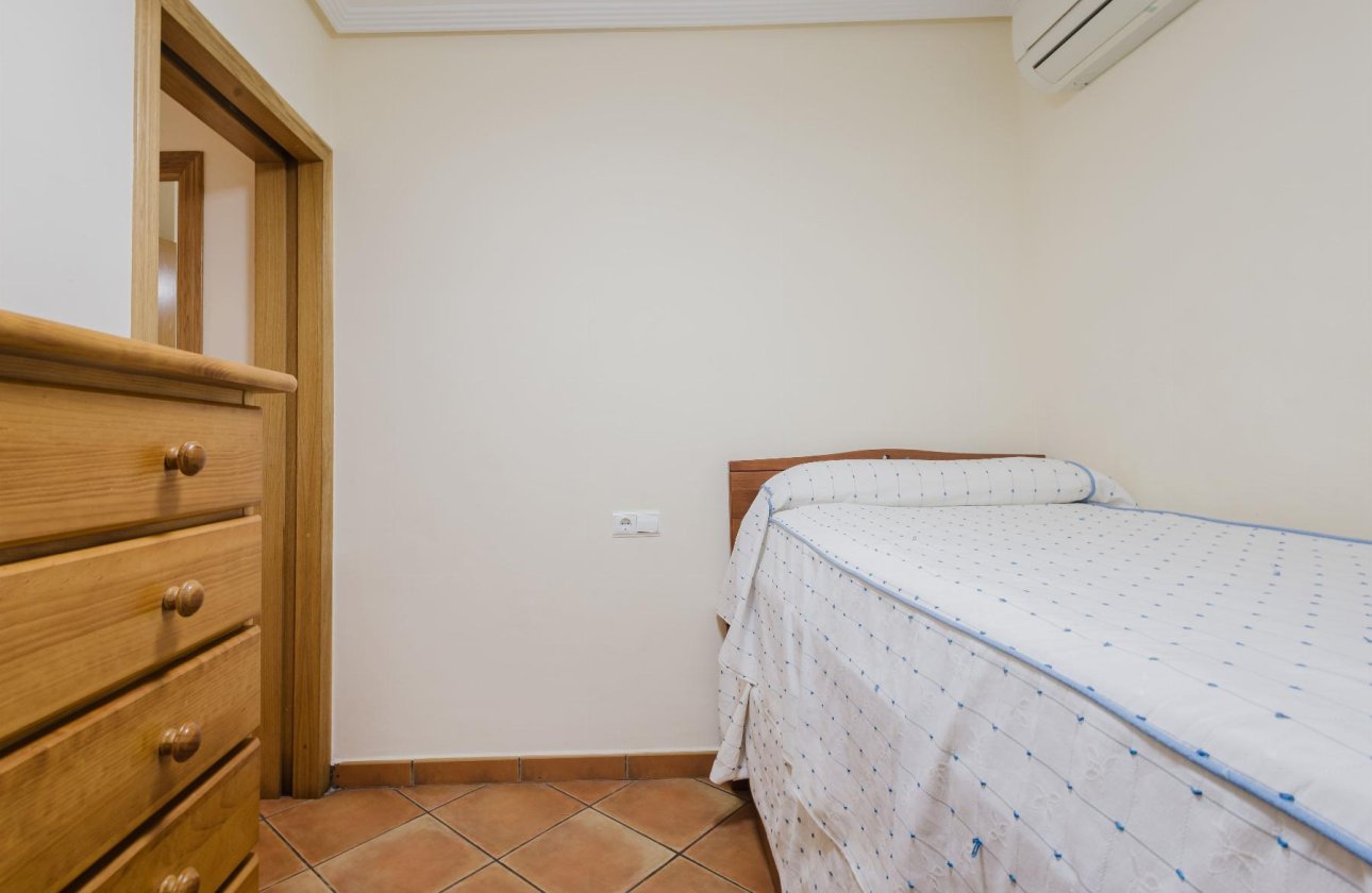 Resale - Bungalow -
Torrevieja - Costa Blanca