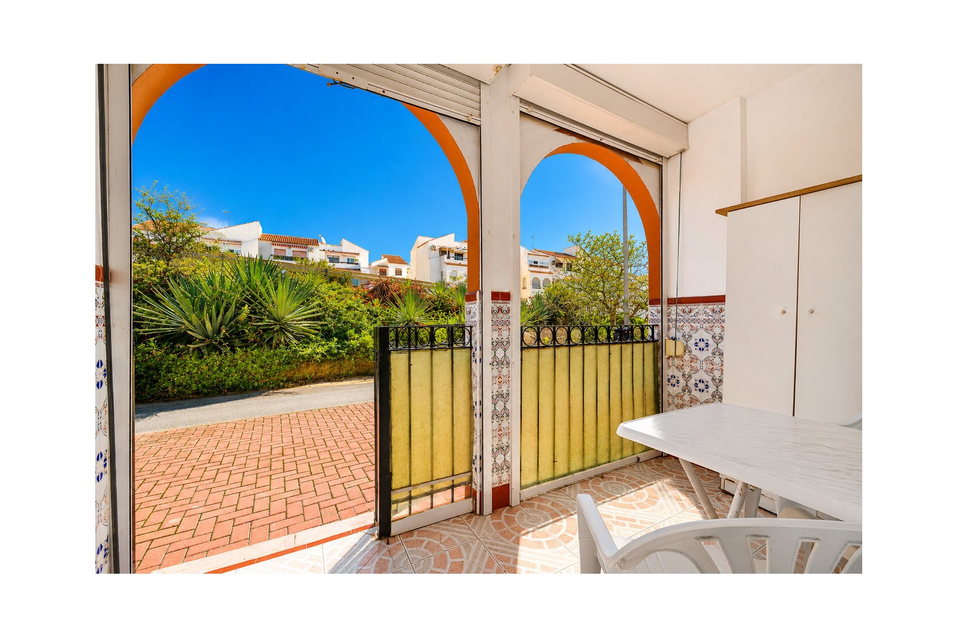 Resale - Bungalow -
Torrevieja - Costa Blanca