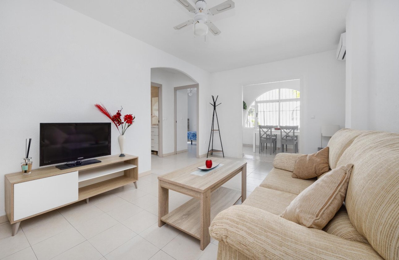 Resale - Bungalow -
Torrevieja - Costa Blanca
