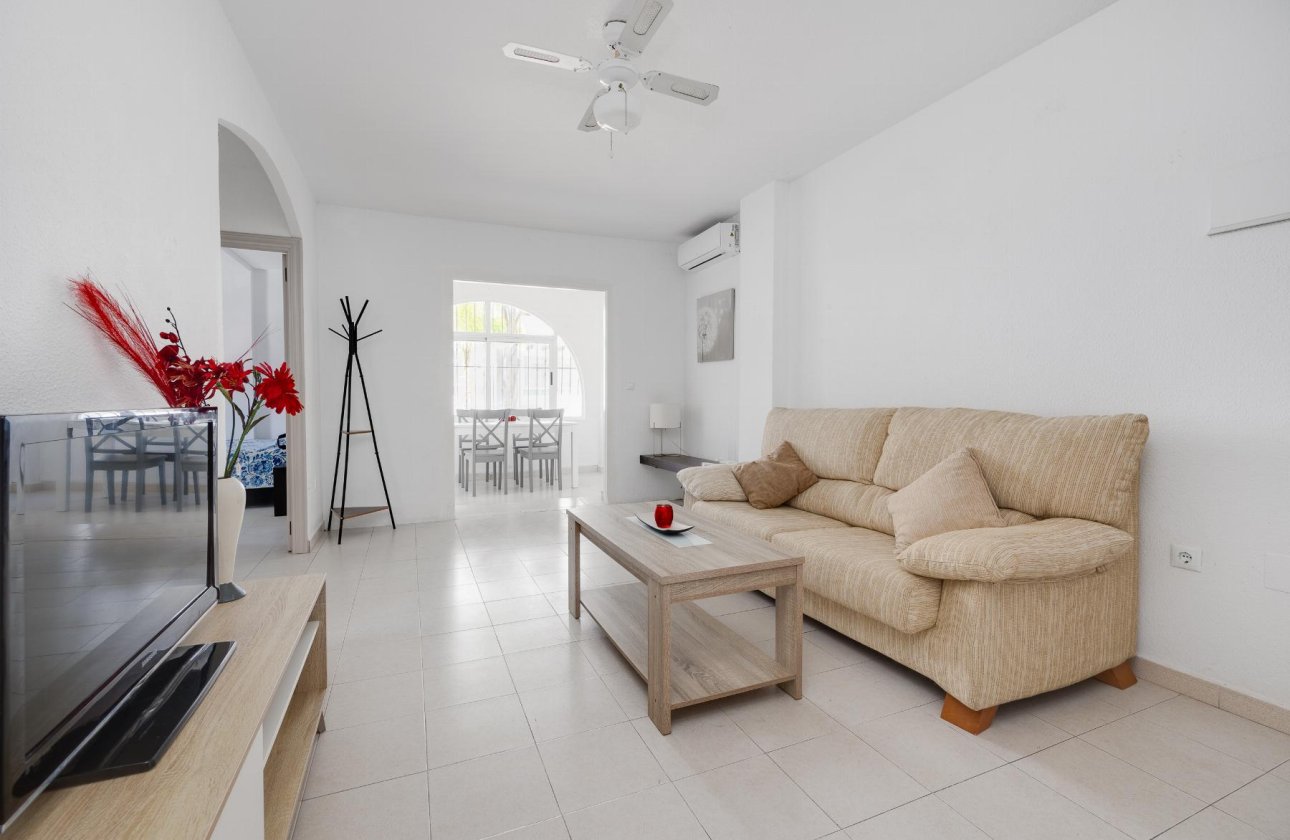 Resale - Bungalow -
Torrevieja - Costa Blanca