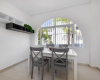 Resale - Bungalow -
Torrevieja - Costa Blanca