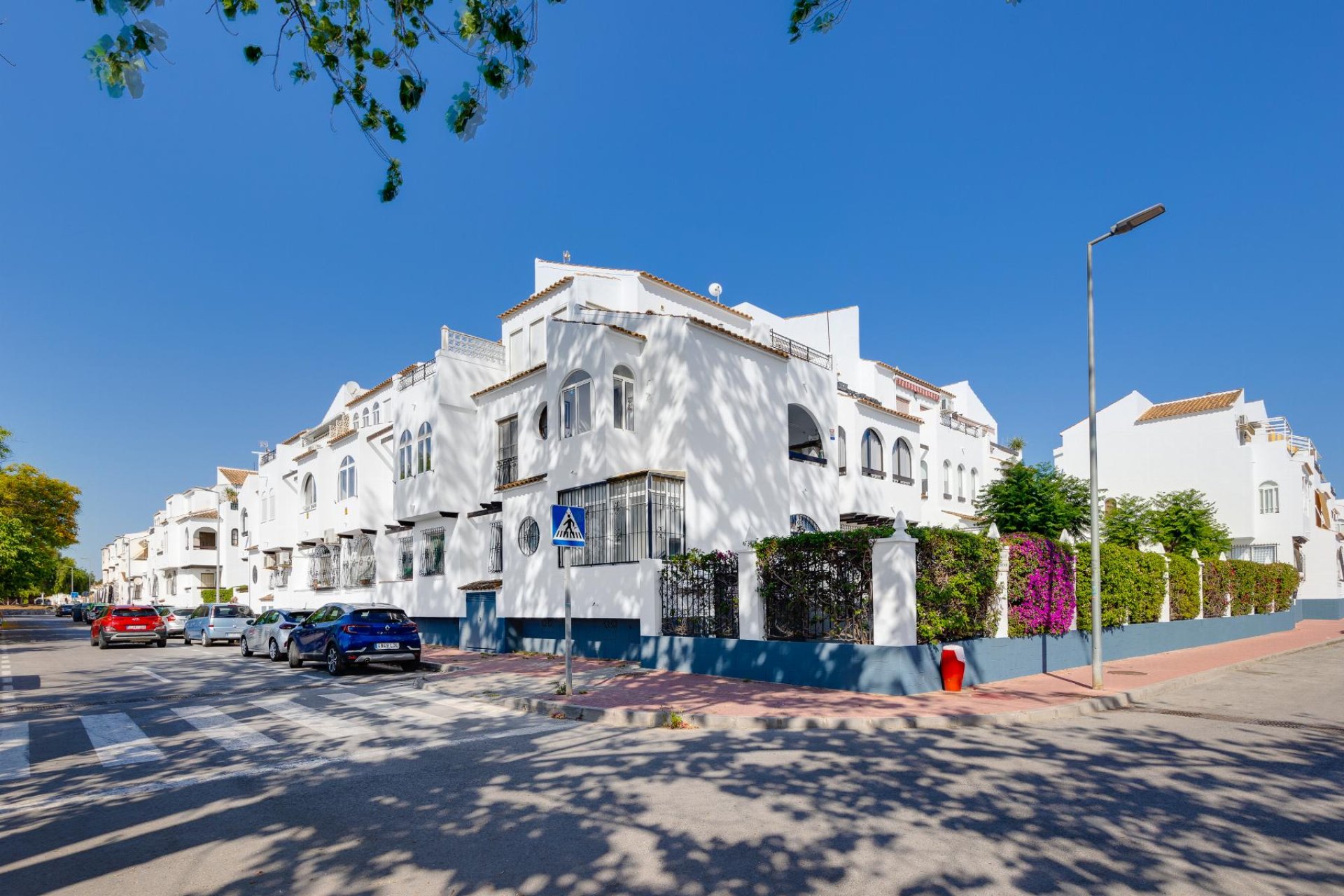 Resale - Bungalow -
Torrevieja - Costa Blanca