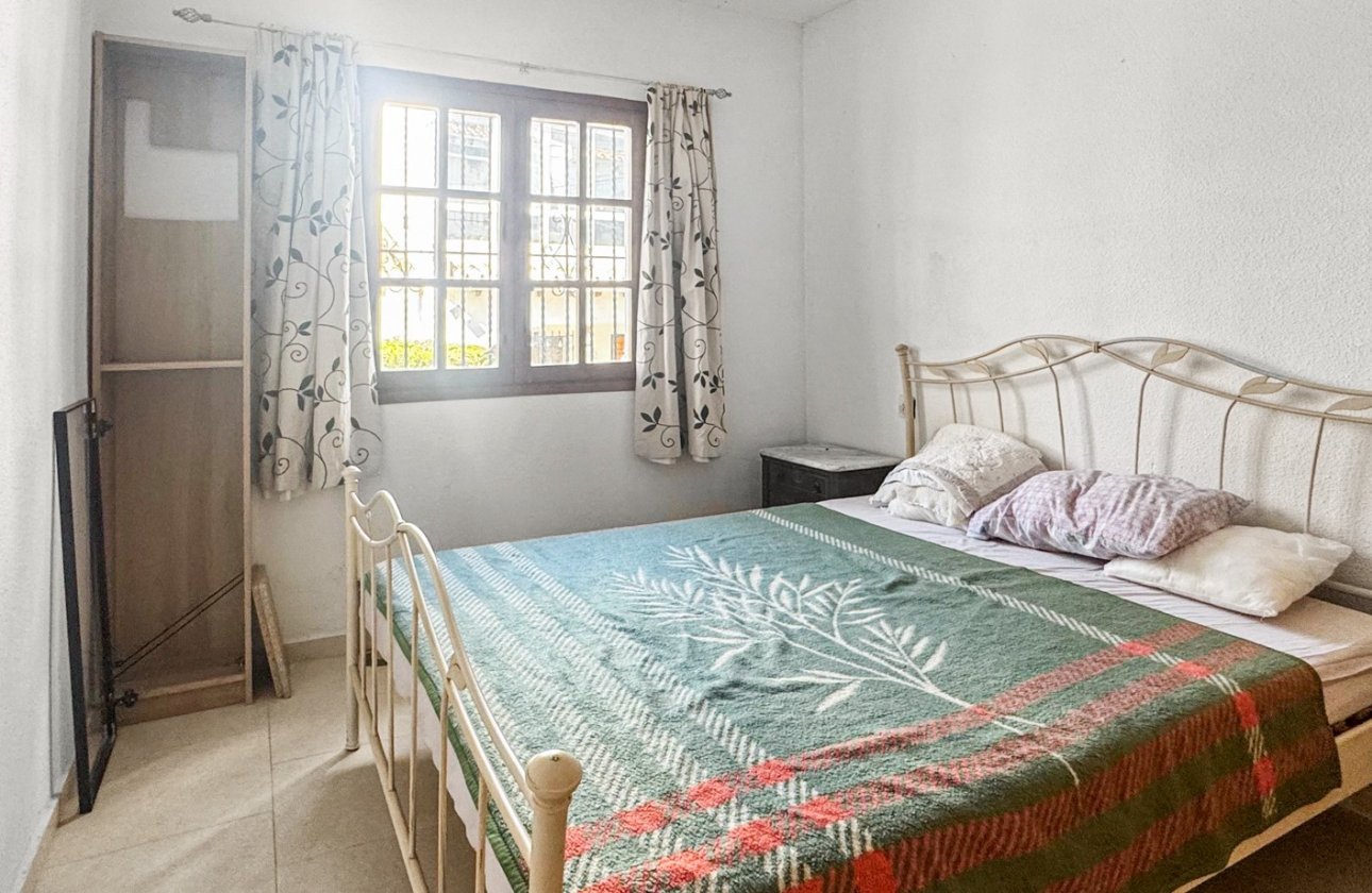 Resale - Bungalow -
Torrevieja - Costa Blanca
