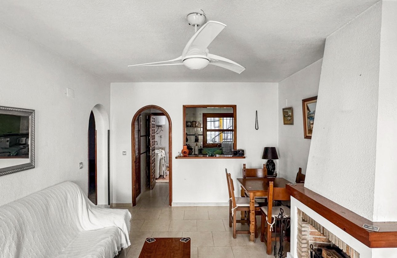 Resale - Bungalow -
Torrevieja - Costa Blanca