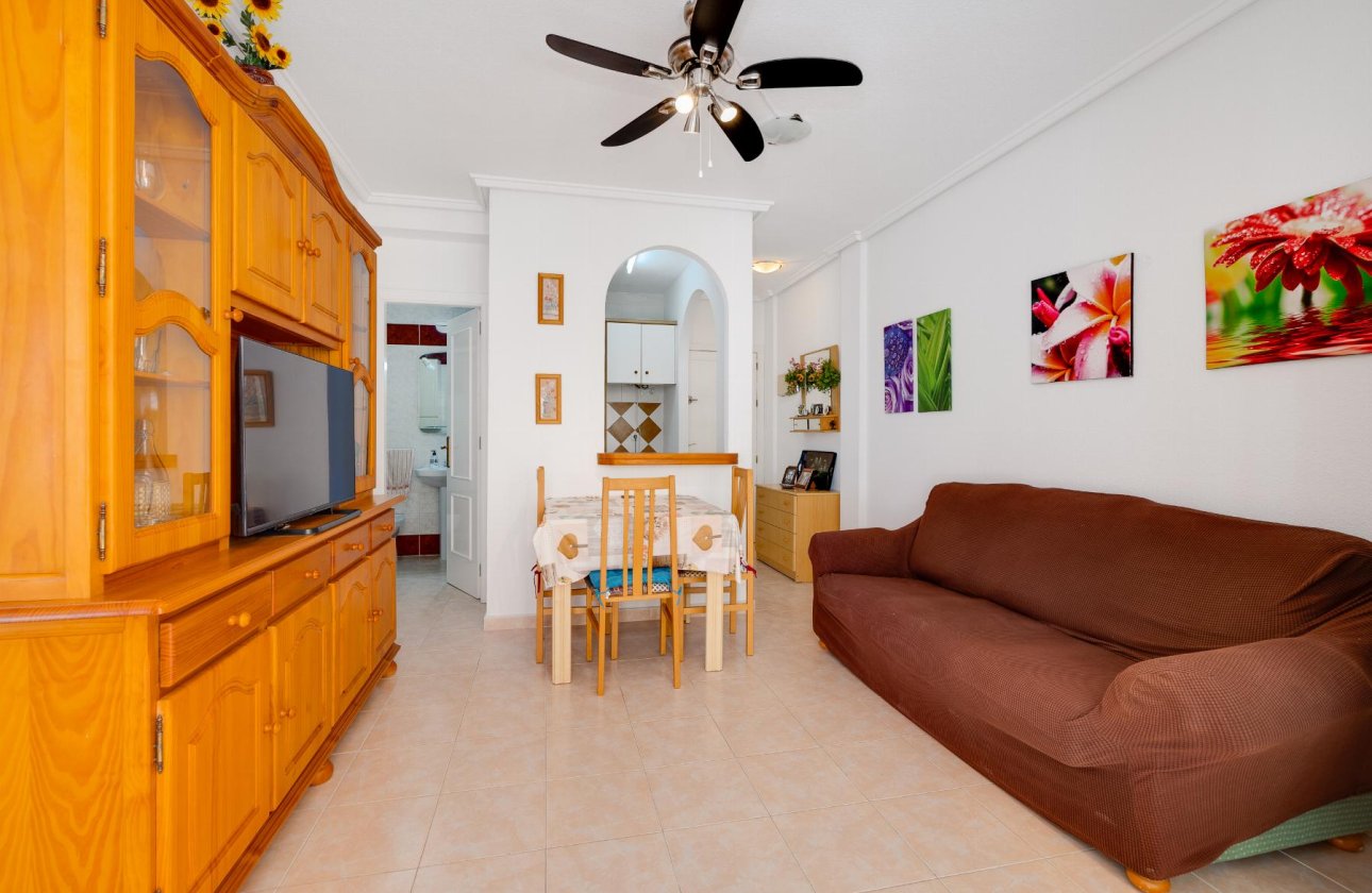 Resale - Bungalow -
Torrevieja - Costa Blanca