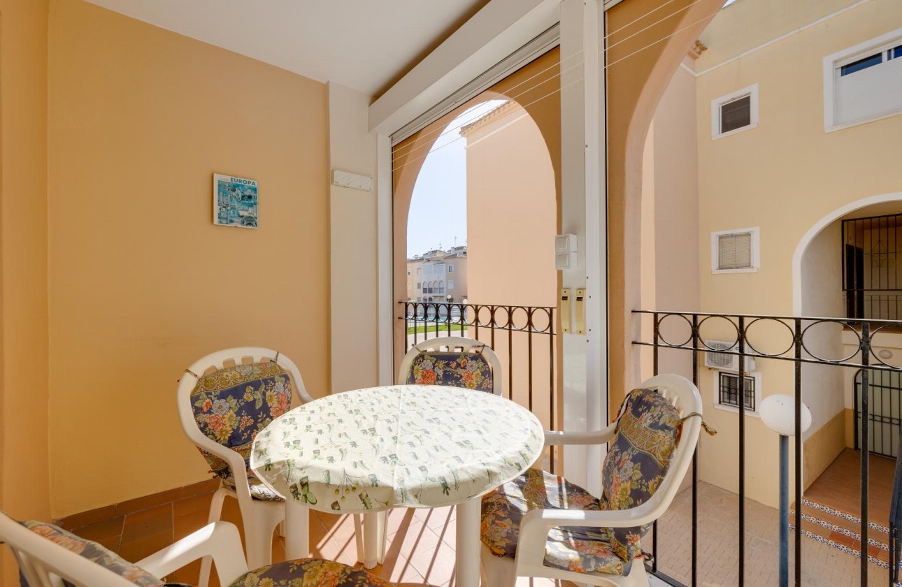 Resale - Bungalow -
Torrevieja - Costa Blanca