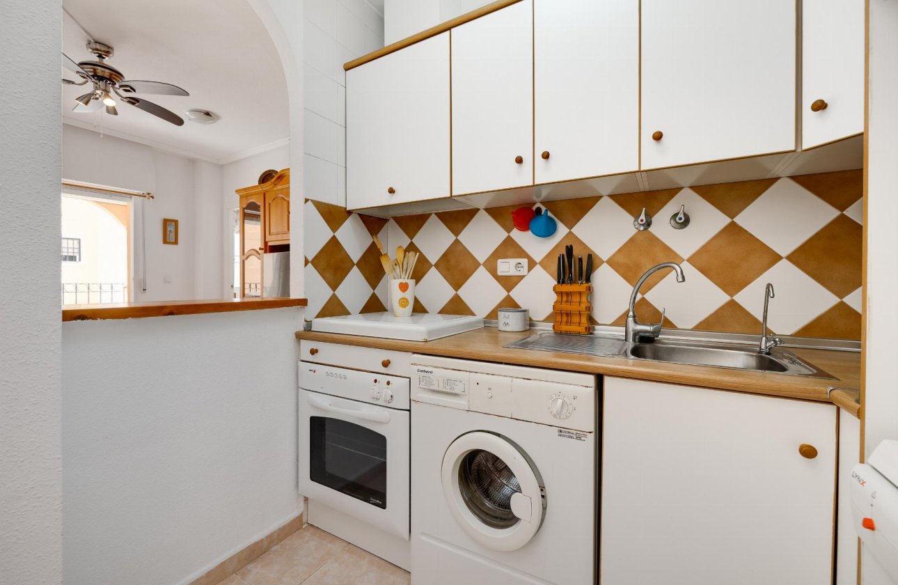 Resale - Bungalow -
Torrevieja - Costa Blanca