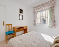 Resale - Bungalow -
Torrevieja - Costa Blanca