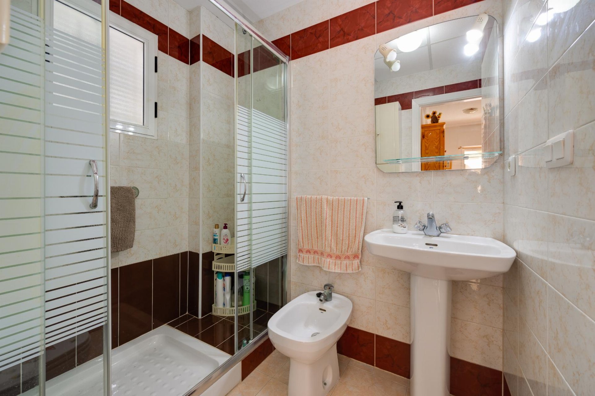 Resale - Bungalow -
Torrevieja - Costa Blanca