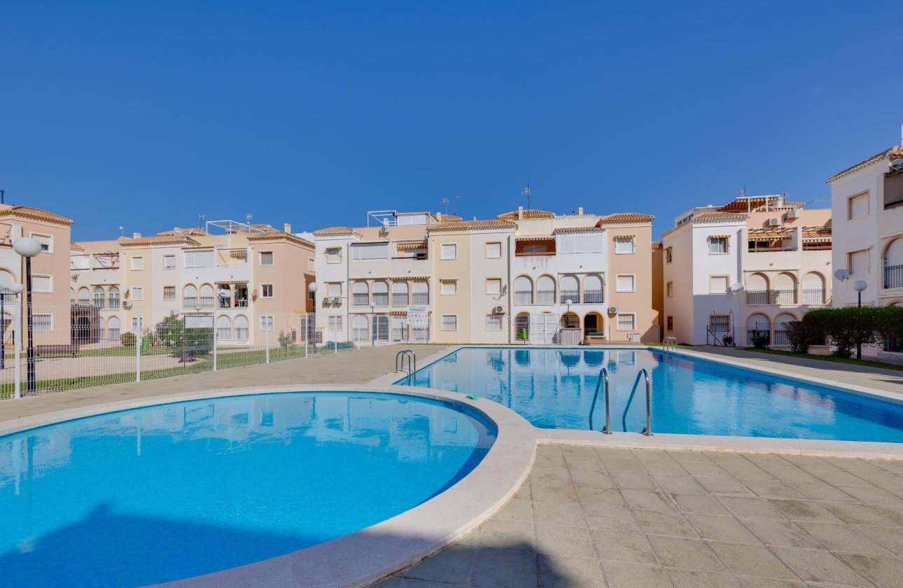 Resale - Bungalow -
Torrevieja - Costa Blanca