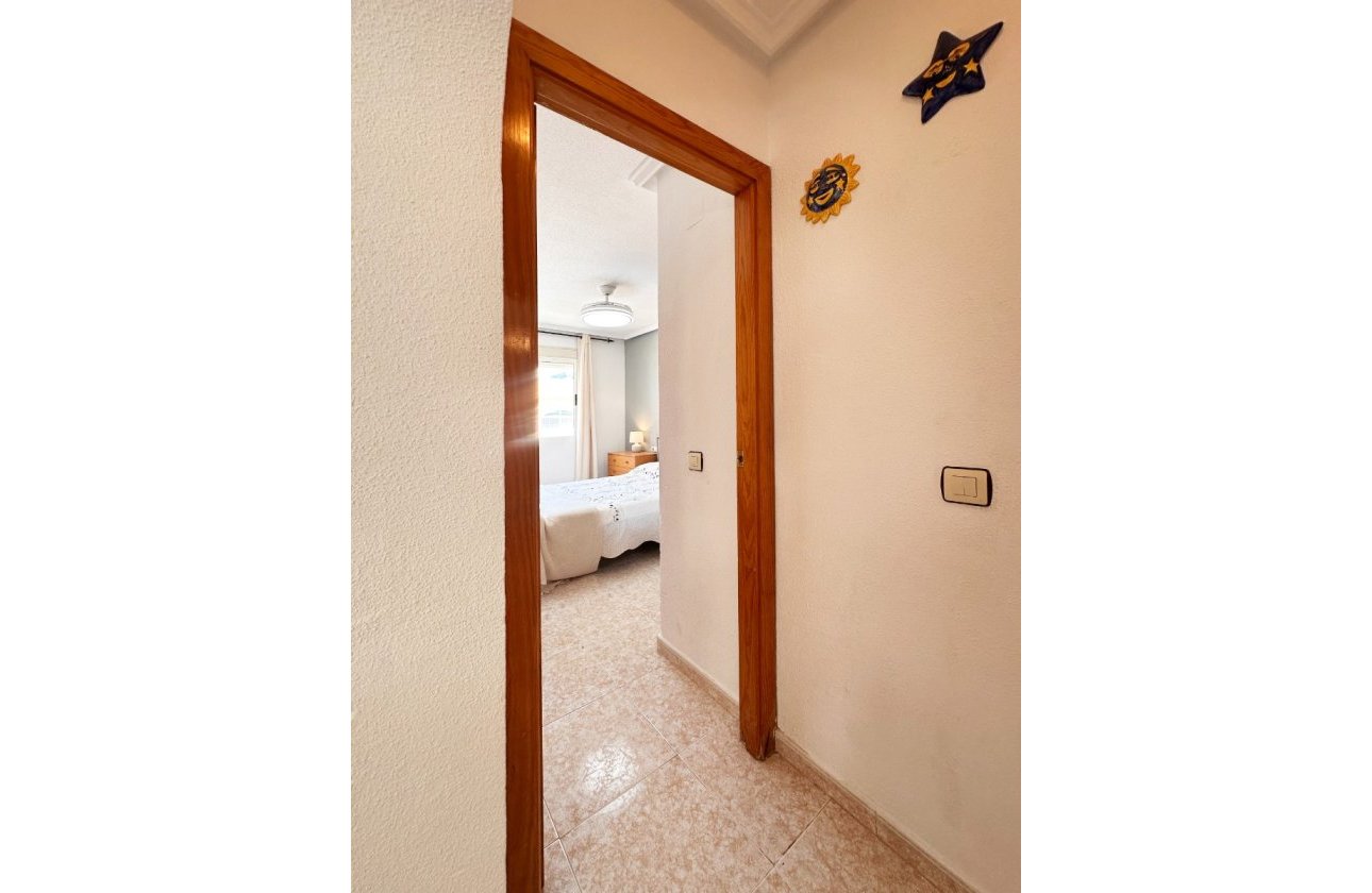 Resale - Bungalow -
Torrevieja - Costa Blanca
