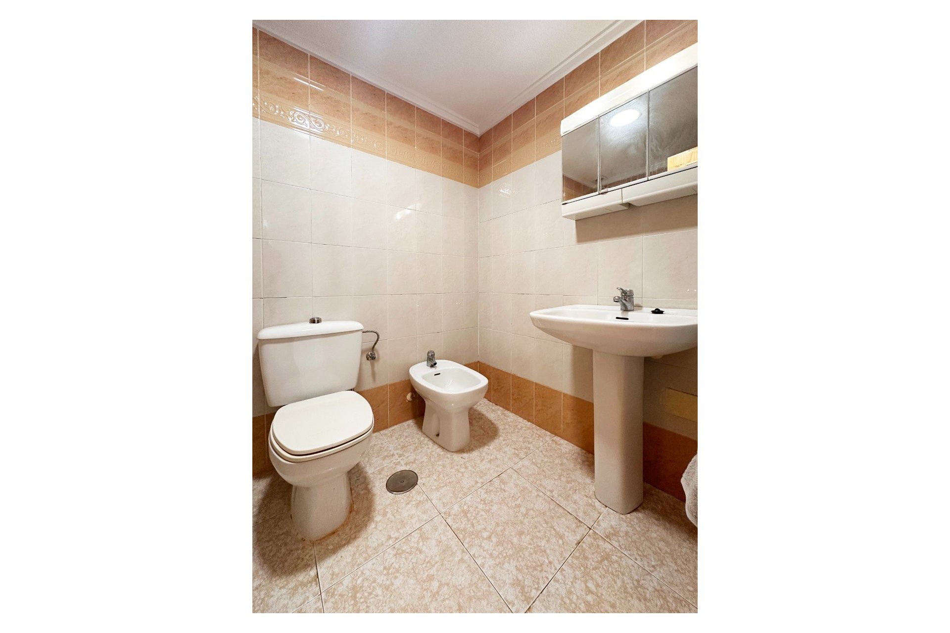 Resale - Bungalow -
Torrevieja - Costa Blanca