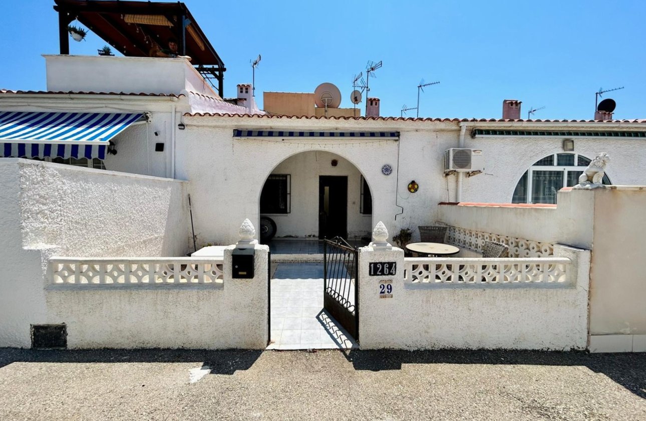 Resale - Bungalow -
Torrevieja - Costa Blanca