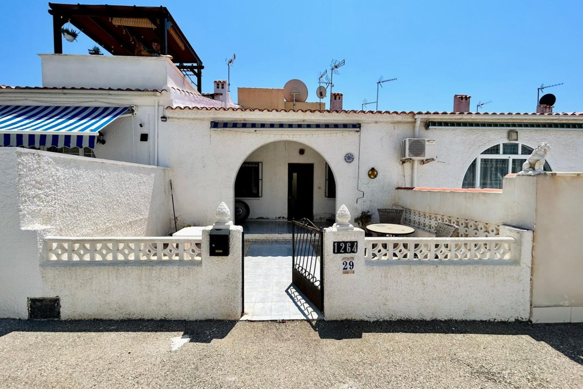 Resale - Bungalow -
Torrevieja - Costa Blanca