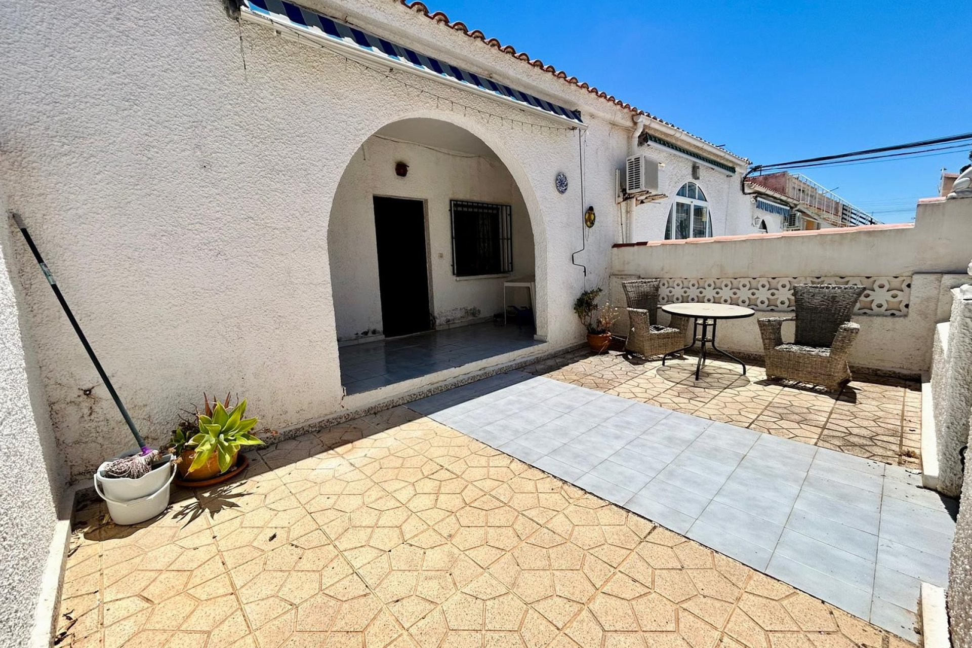 Resale - Bungalow -
Torrevieja - Costa Blanca