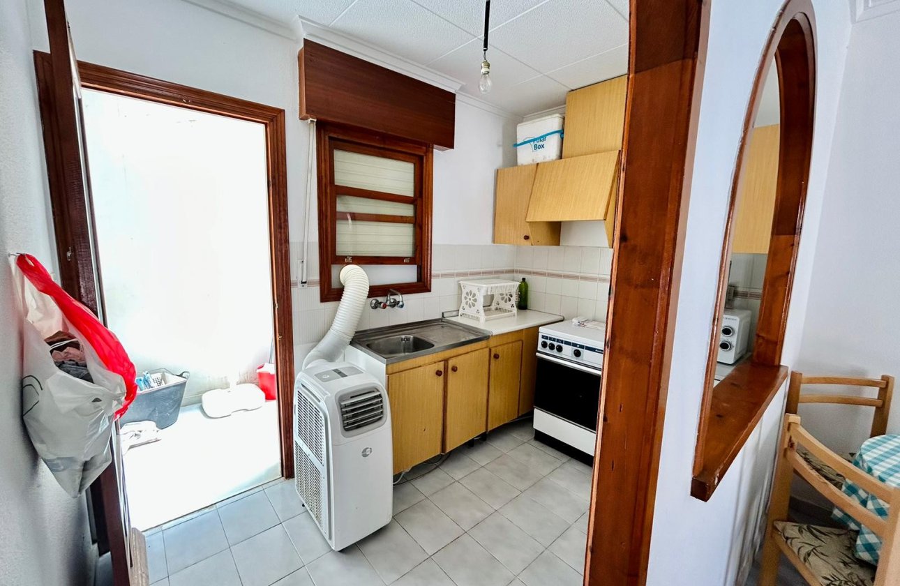 Resale - Bungalow -
Torrevieja - Costa Blanca