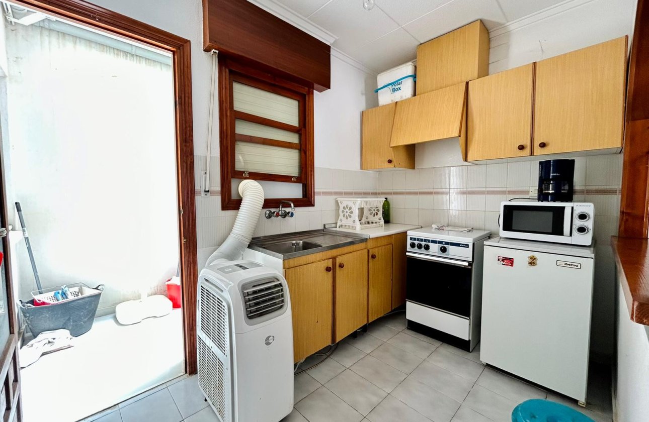Resale - Bungalow -
Torrevieja - Costa Blanca
