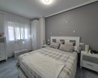 Resale - Bungalow -
Torrevieja - Costa Blanca