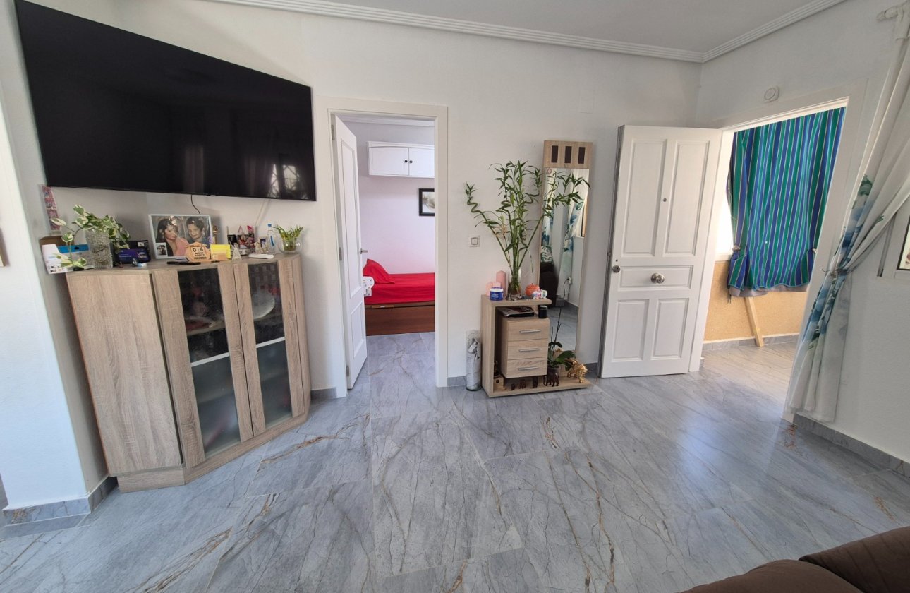 Resale - Bungalow -
Torrevieja - Costa Blanca