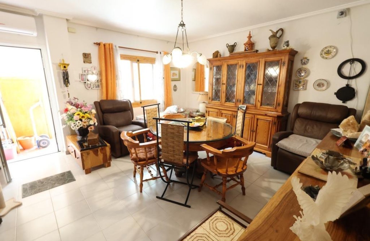 Resale - Bungalow -
Torrevieja - Costa Blanca