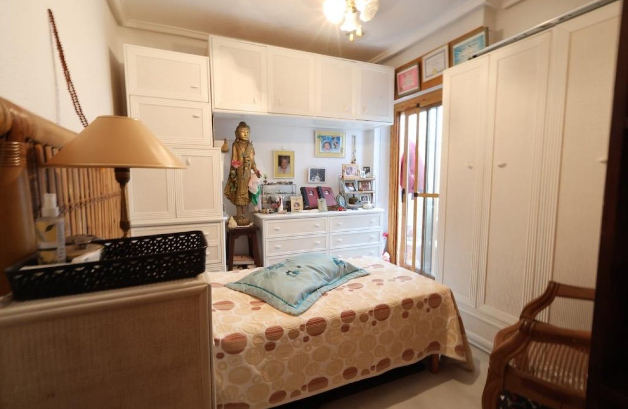 Resale - Bungalow -
Torrevieja - Costa Blanca