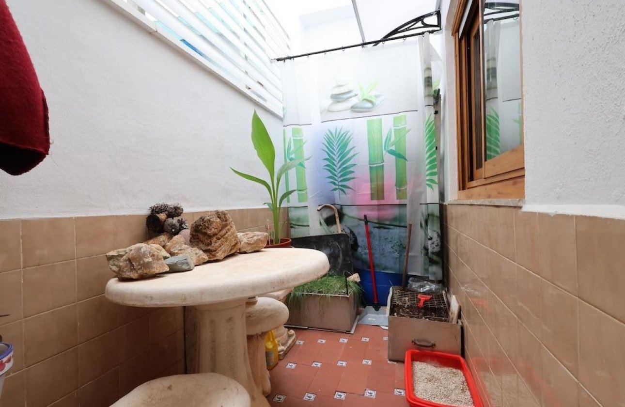 Resale - Bungalow -
Torrevieja - Costa Blanca