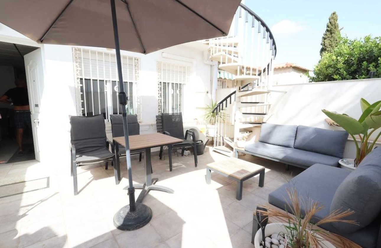 Resale - Bungalow -
Torrevieja - Costa Blanca