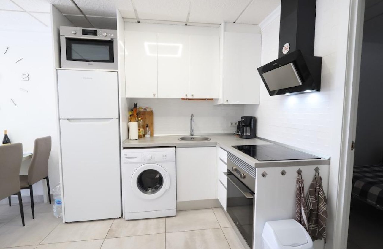Resale - Bungalow -
Torrevieja - Costa Blanca