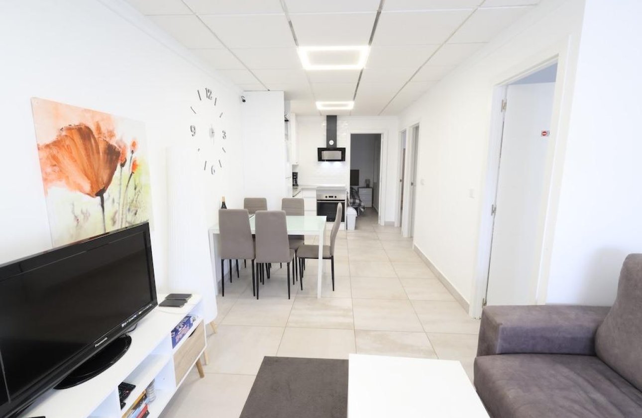 Resale - Bungalow -
Torrevieja - Costa Blanca