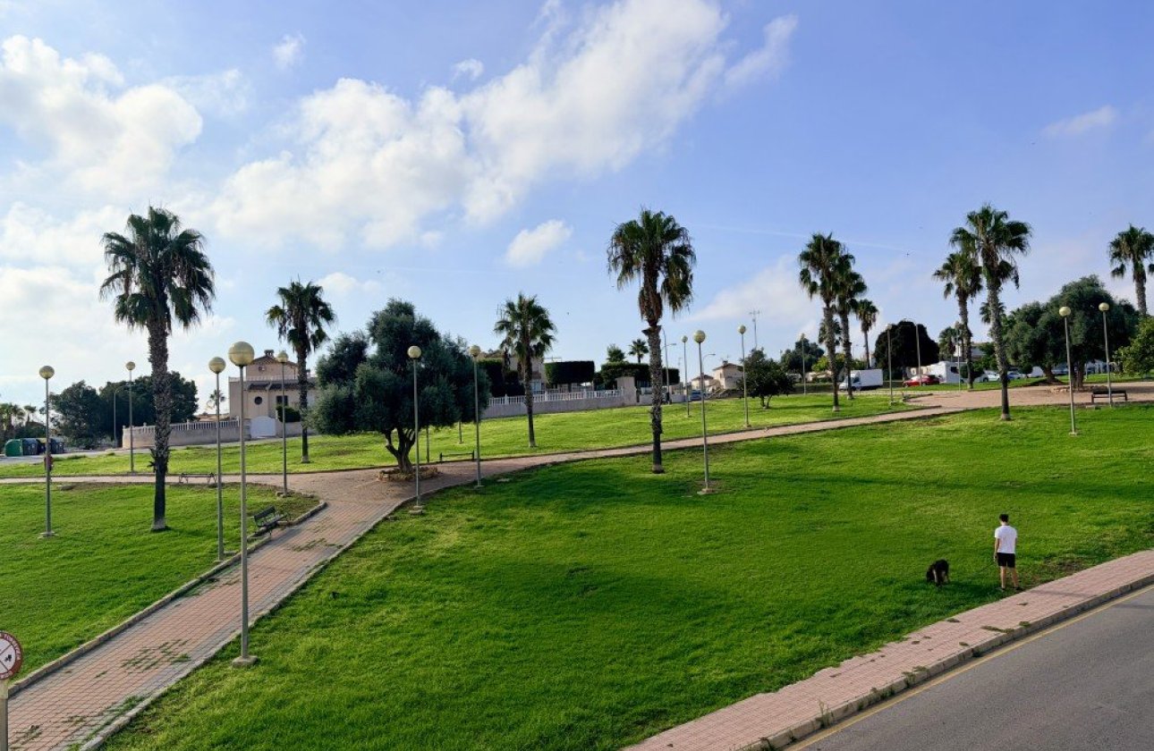 Resale - Bungalow -
Torrevieja - Costa Blanca