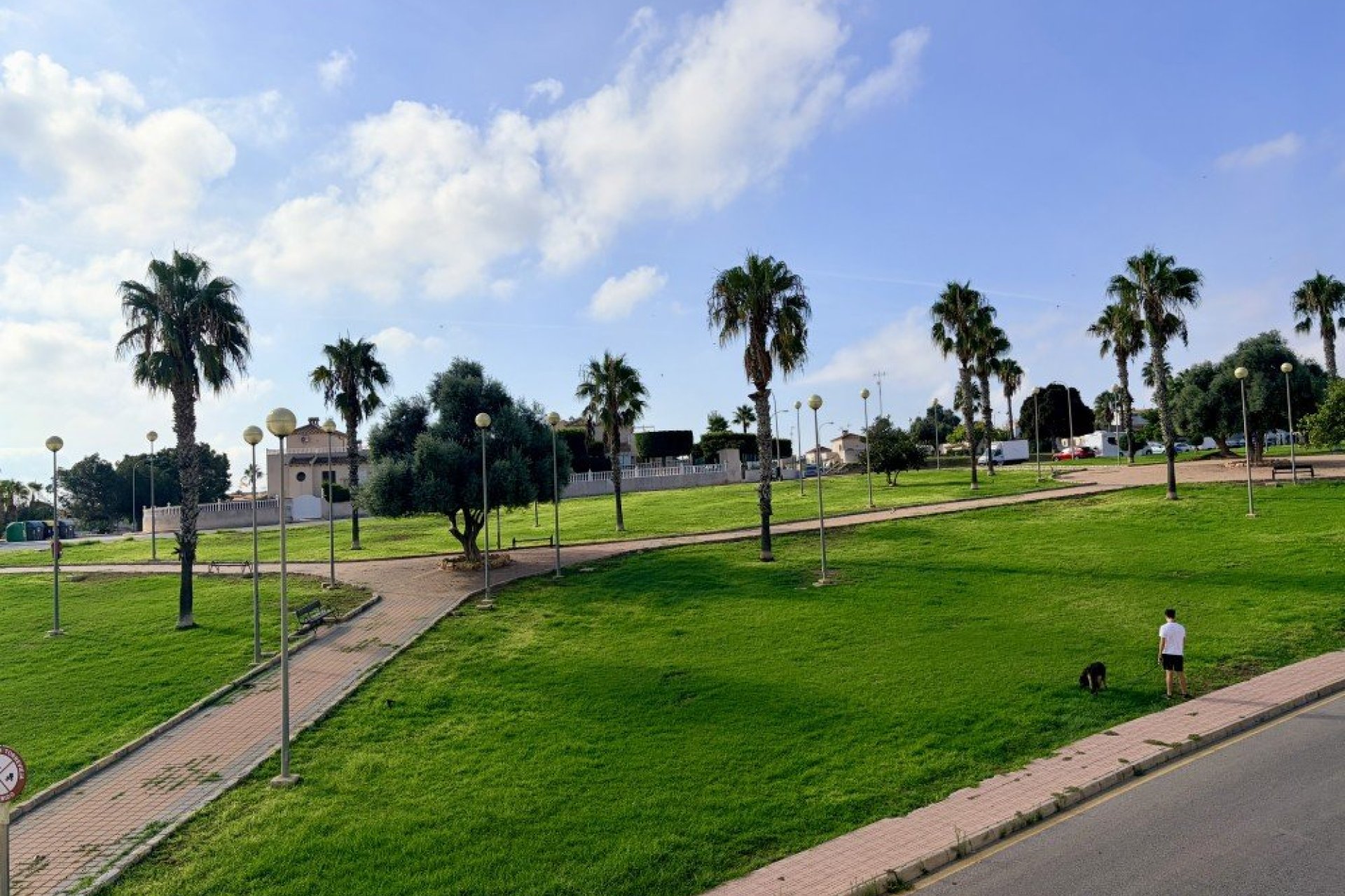 Resale - Bungalow -
Torrevieja - Costa Blanca